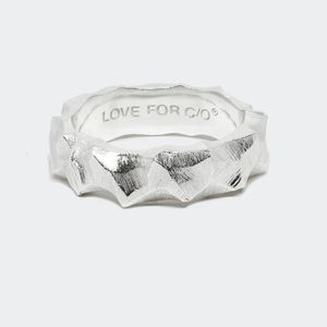 Meet your Posher, Max